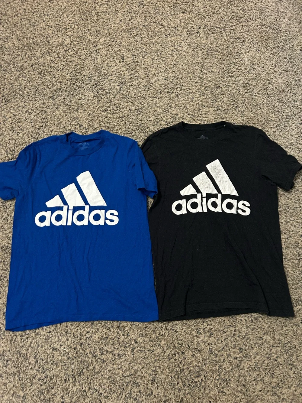 Adidas tshirts men’s size small
